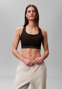 Бюстгальтер Бюстгальтер