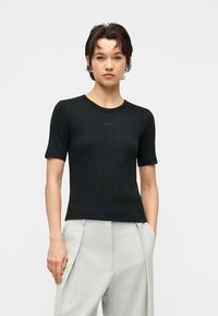 Футболка Футболка