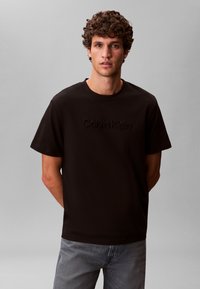 Футболка Футболка