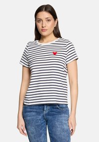 Футболка Футболка