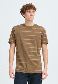 Футболка Футболка