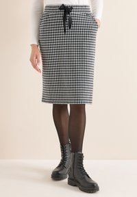 Юбка-карандаш Юбка-карандаш