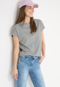 Футболка Футболка