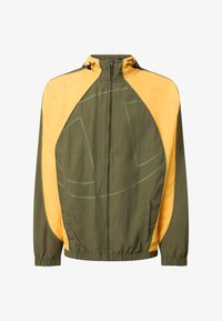 Спортивная куртка