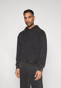 Спортивная кофта