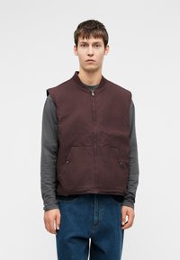 Жилет Жилет