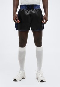 Шорты Шорты