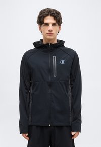 Спортивная куртка