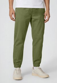 Спортивные штаны