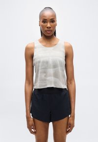 Спортивный топ Спортивный топ