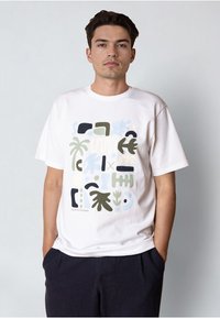 Футболка Футболка