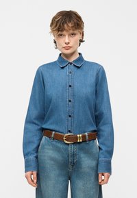 Джинсовая блузка