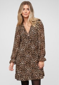 Короткое платье