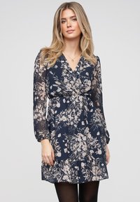 Короткое платье