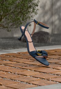 Босоножки Босоножки