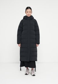 Пуховое пальто