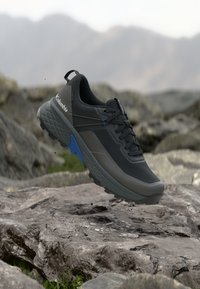 Походные кроссовки Походные кроссовки