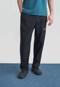 Спортивные штаны