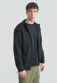 Спортивная кофта Спортивная кофта