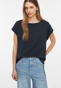 Футболка Футболка