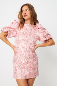 Коктейльное платье