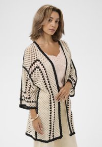 Вязаная кофта Вязаная кофта