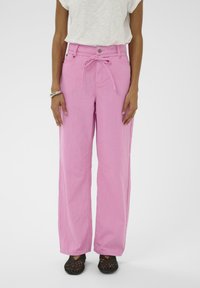 Свободные джинсы