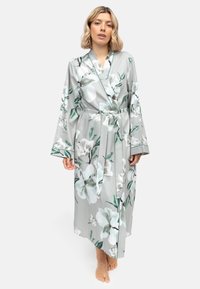 Халат Халат