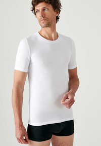 Футболка Футболка