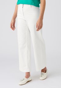 Короткие джинсы Короткие джинсы