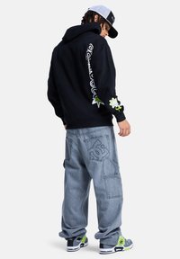 Спортивная кофта