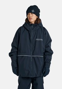 Спортивная куртка