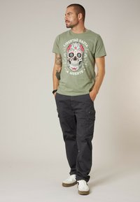 Футболка Футболка