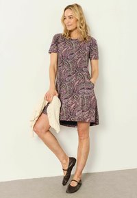 Короткое платье Короткое платье