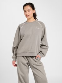 Спортивная толстовка