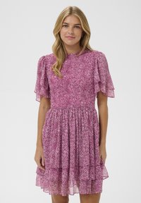 Короткое платье Короткое платье