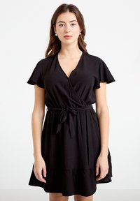 Короткое платье