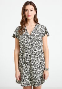 Короткое платье
