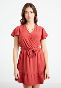 Короткое платье