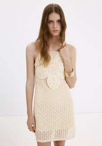 Короткое платье Короткое платье