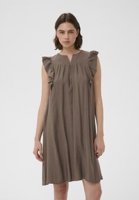 Короткое платье Короткое платье