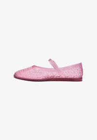 Спортивные балетки