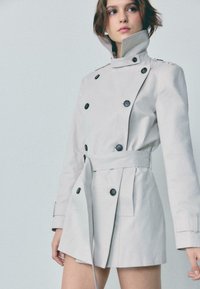 Короткое пальто Короткое пальто