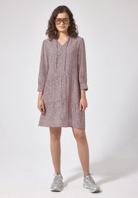 Короткое платье Короткое платье