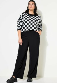 Широкие брюки Широкие брюки