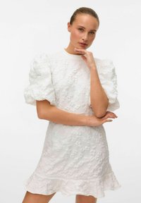 Короткое платье Короткое платье