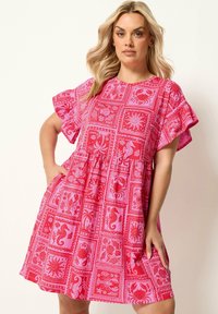 Короткое платье Короткое платье