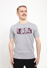 Футболка Футболка