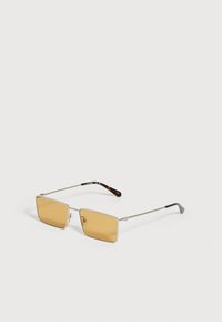 Солнечные очки