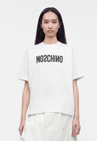 Футболка Футболка